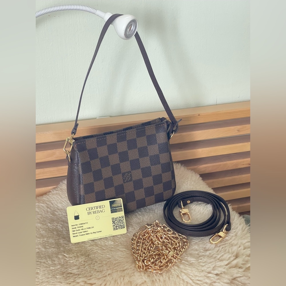 Authentic Louis Vuitton Trousse Make Up Bag Damier - Excellent condition